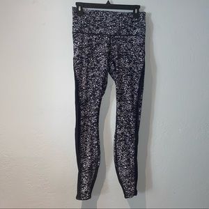 Lululemon Deep Breath Tight Iced Wave White Black Leggings